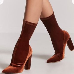 NWT Velvet Sock Booties